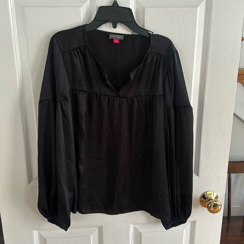 Vince Camuto size small black blouse